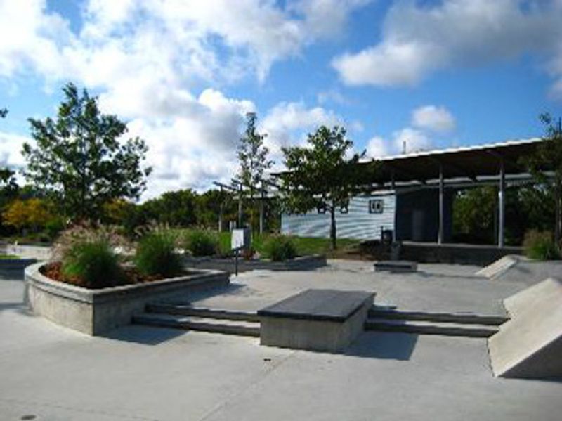 Brant's Crossing Plaza