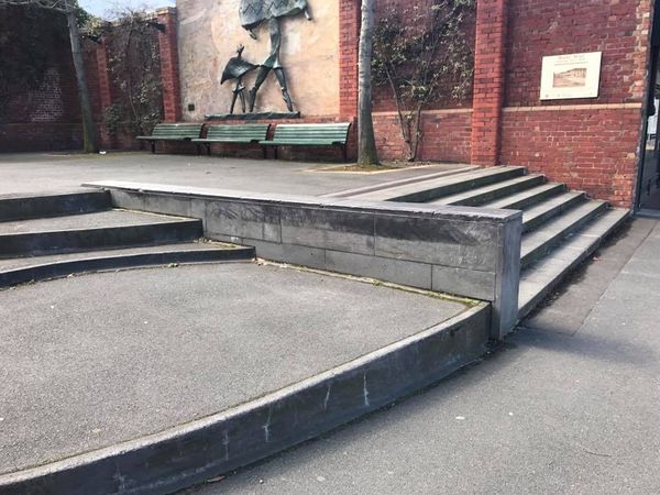 Urban Arts Ledge