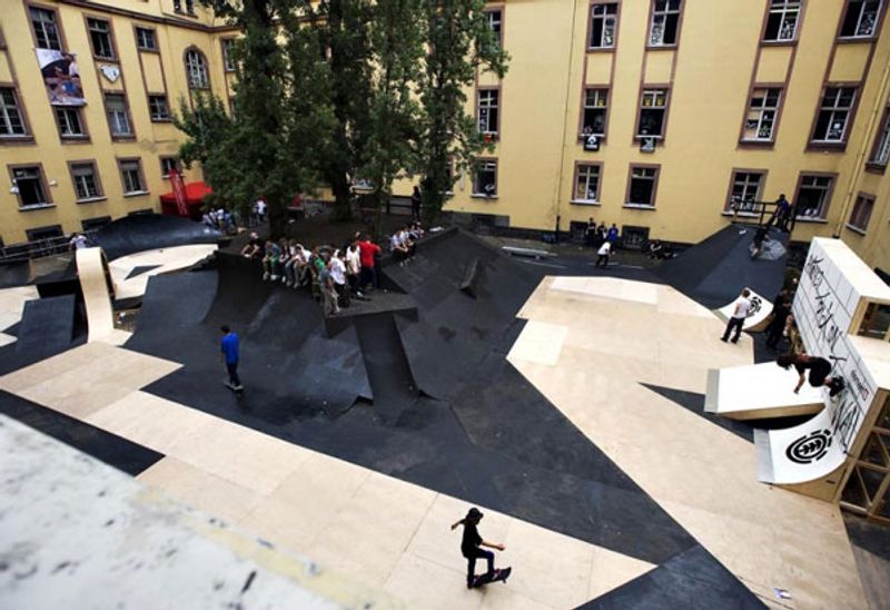 Bright Fair Plaza