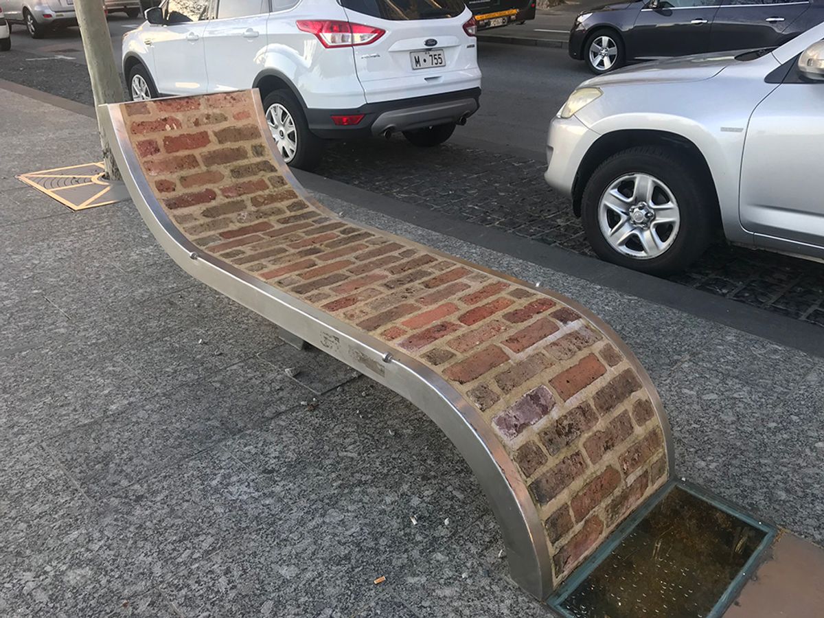 Brick Bench skate spot