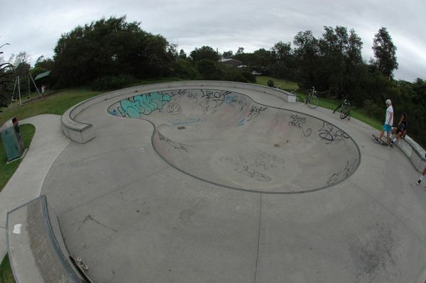 Broulee Bowl