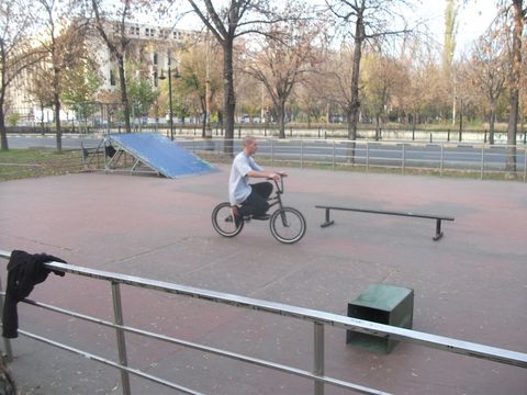 Bucharest City Park photo 2