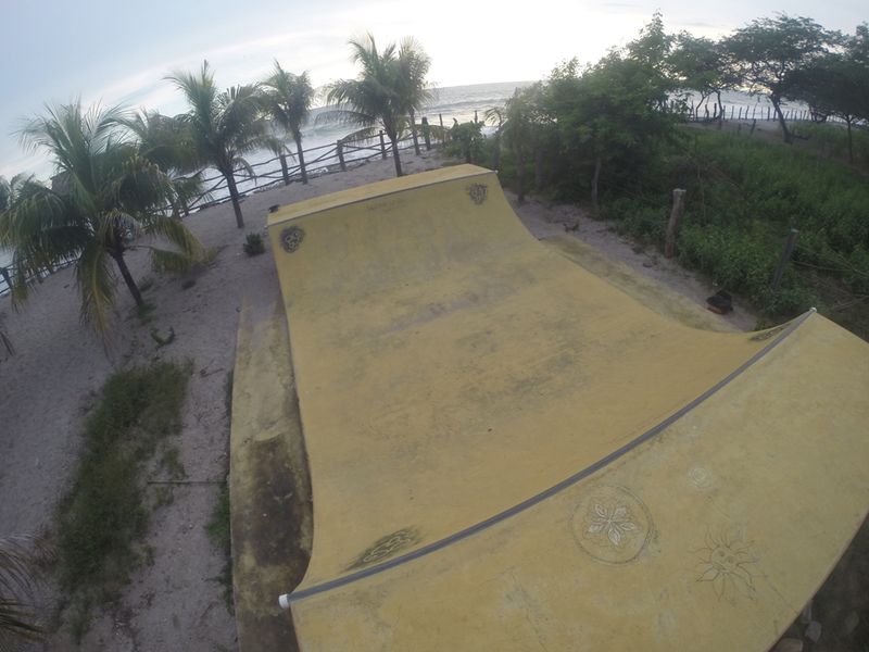 Buena Onda Beach Miniramp