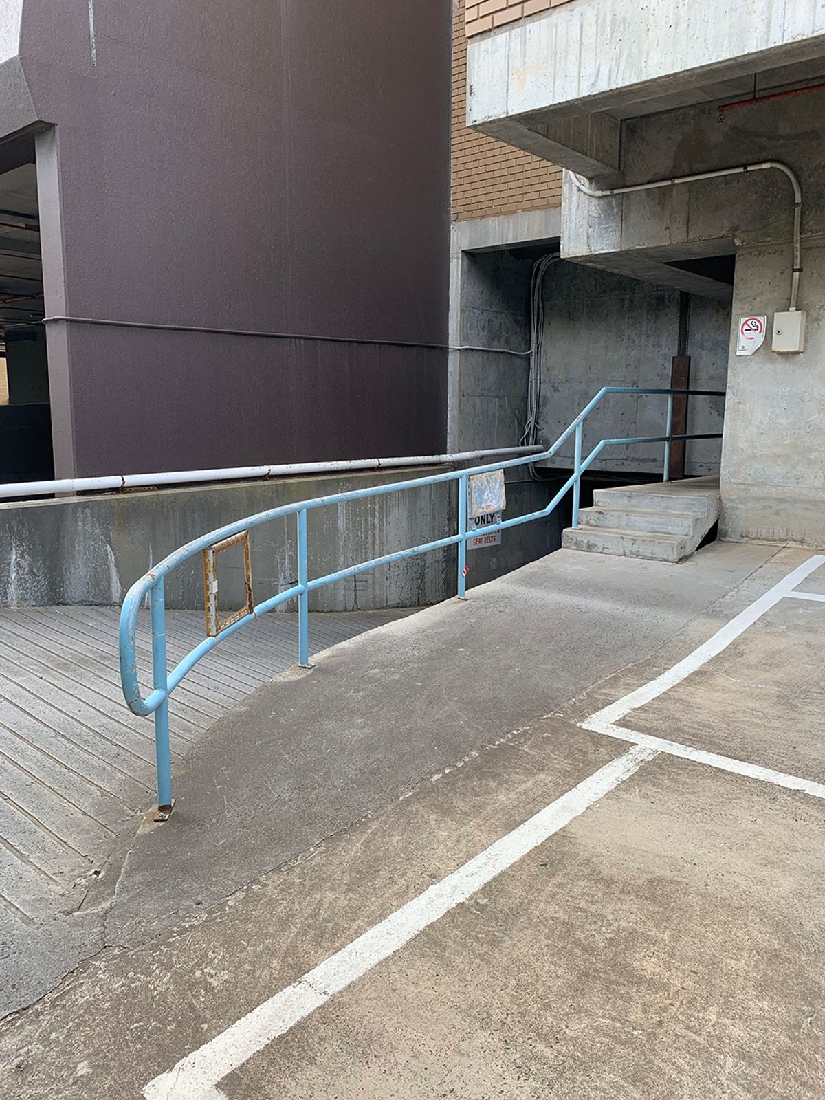 Blue Rail skate spot