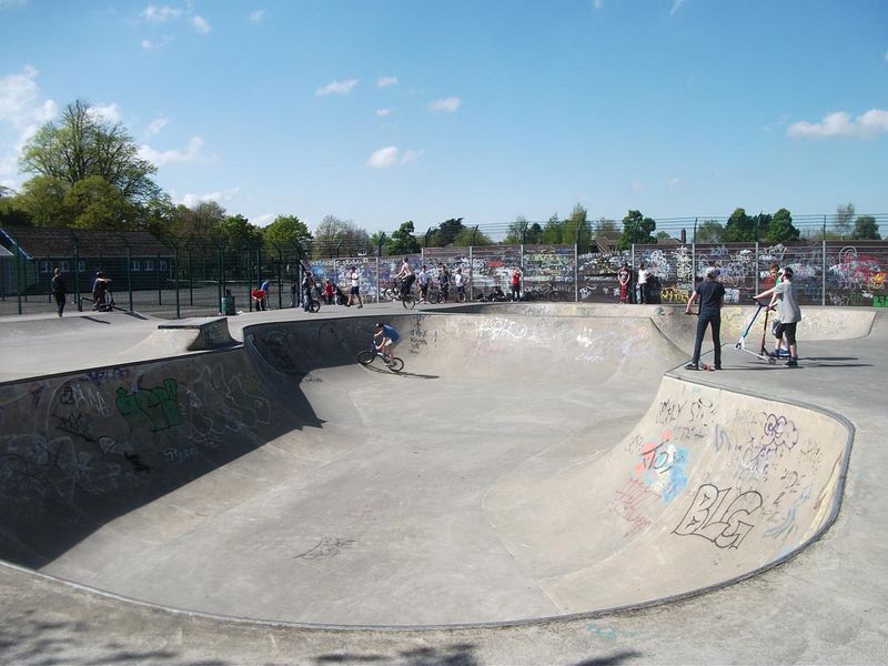 Bushy Skatepark 