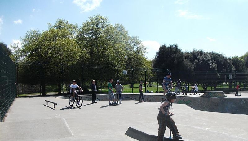 Bushy Skatepark 