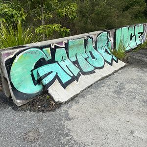 Byron Barrier