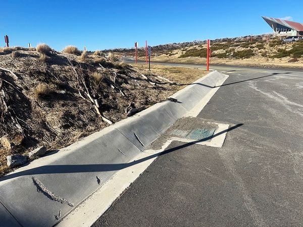 Perisher Curbs
