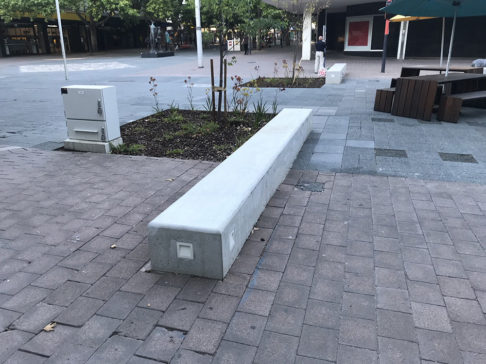 City Walk Garden Ledge