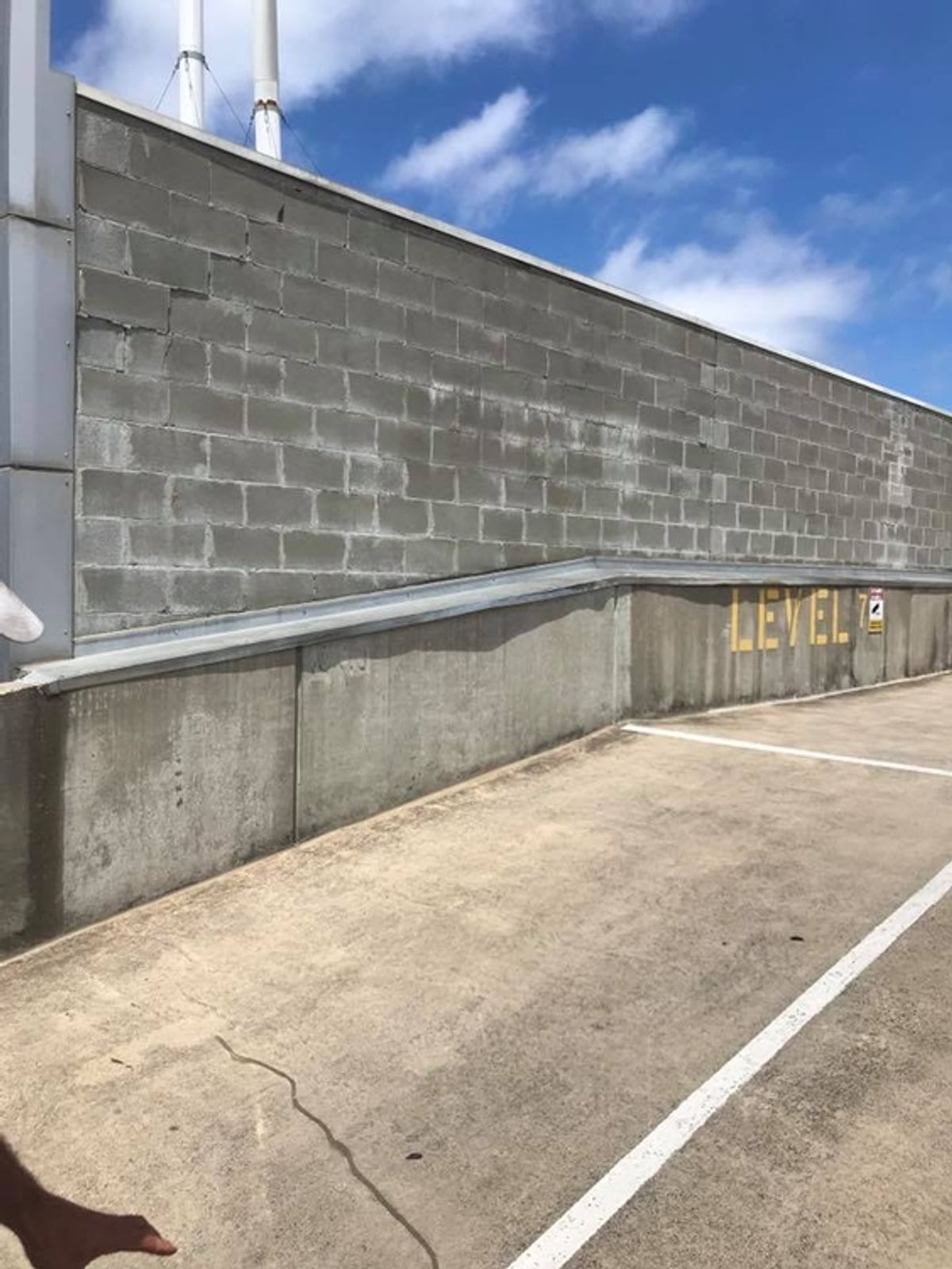 Wellington Ledge skate spot