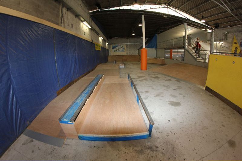 Carrara Indoor 