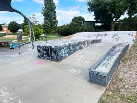 Castlemaine Skatepark photo 3
