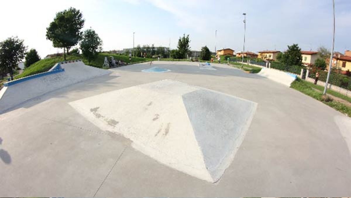 Castrezzato DIY skatepark