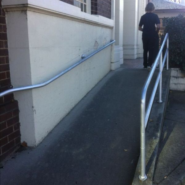 310 wall rail