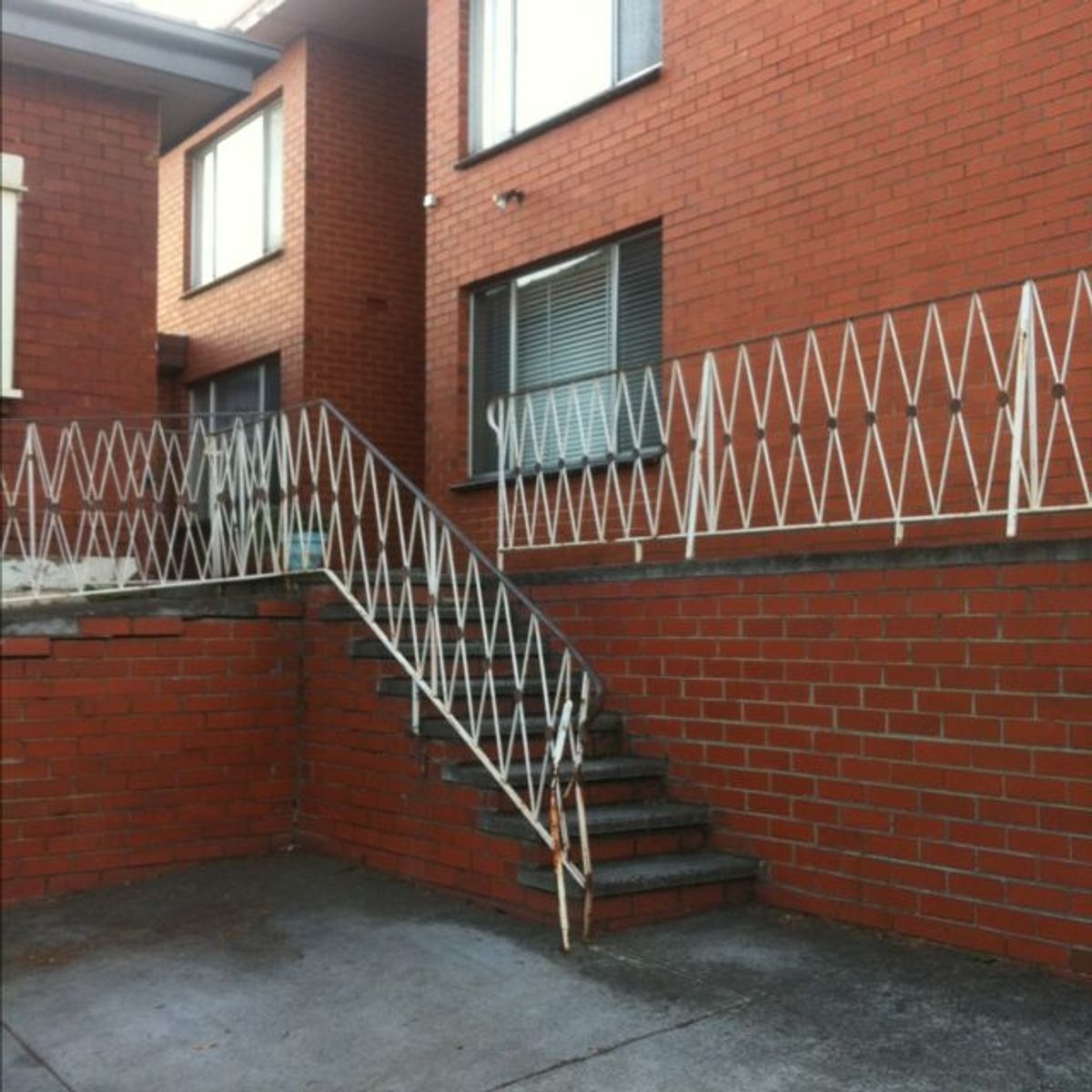 Maniac st 8 rail skate spot
