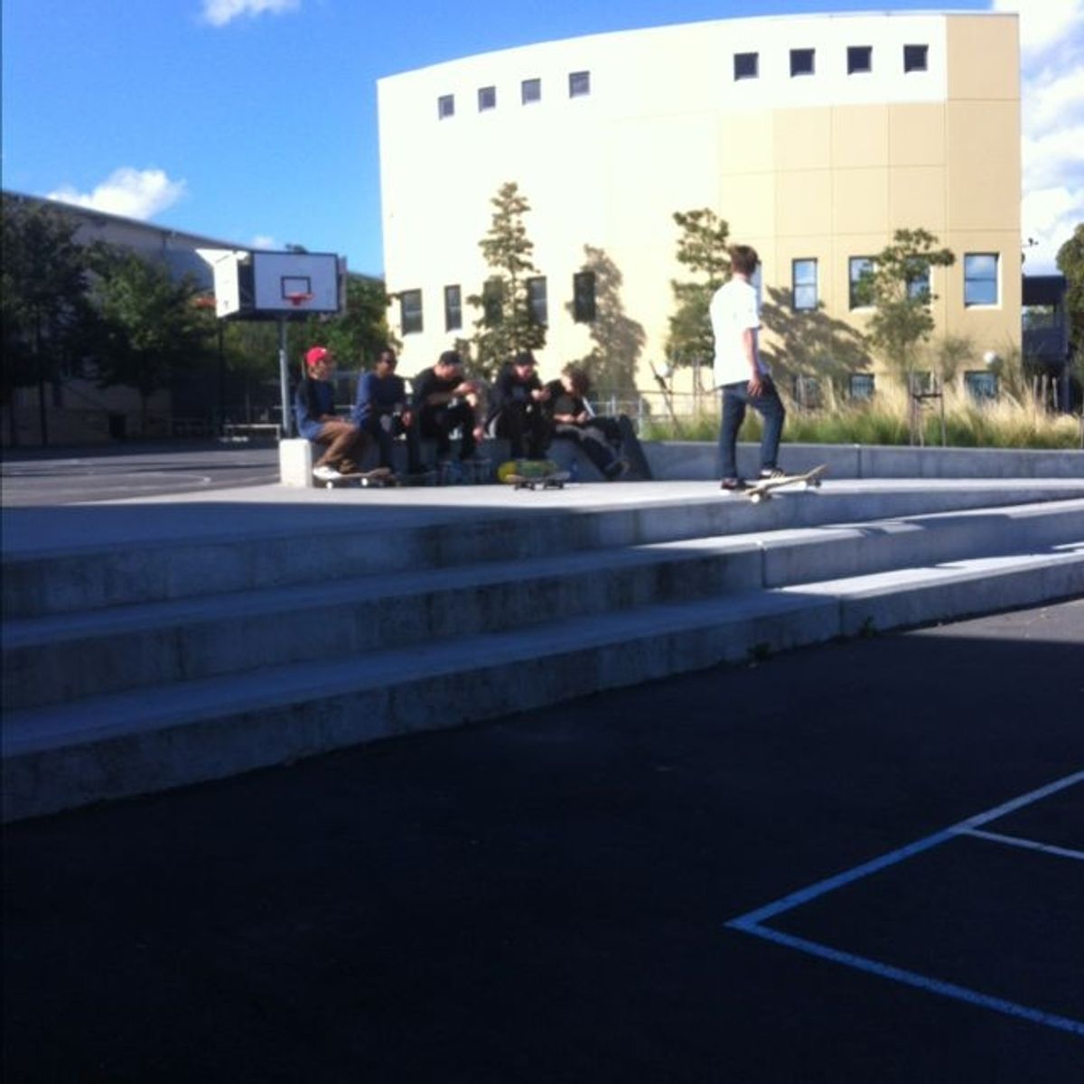 Balwyn 3 block school skate spot