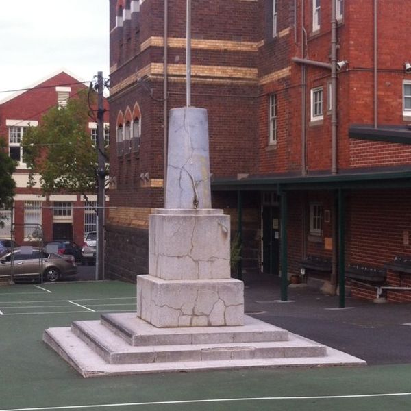 Statue ledge