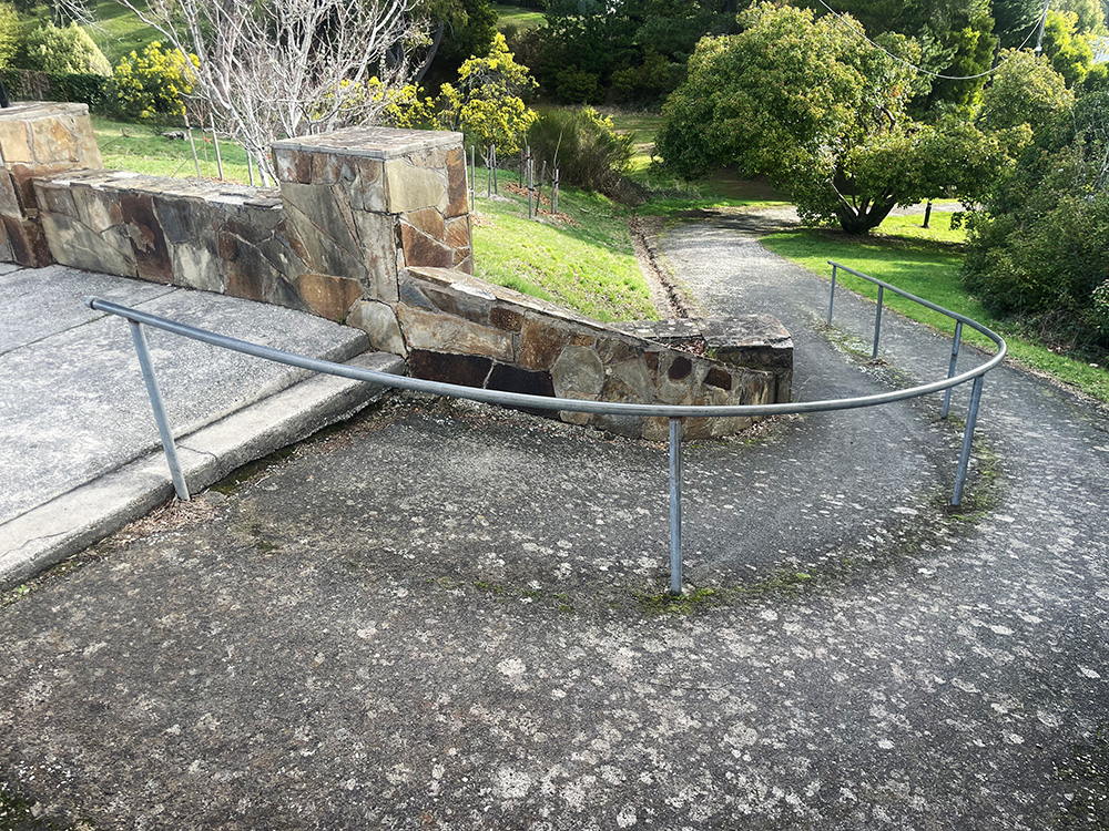 Central Springs Rail 