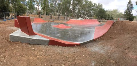 Charlton Skatepark photo 2