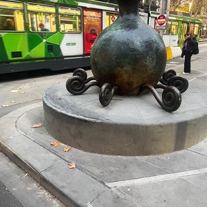 City Square Round Ledge