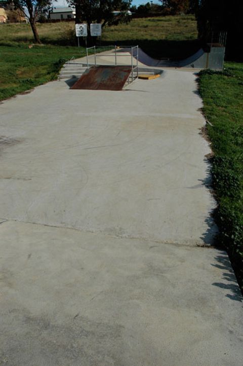 Clunes Skatepark photo 2