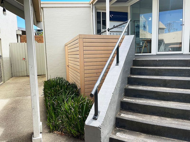 Costal Advice Rail