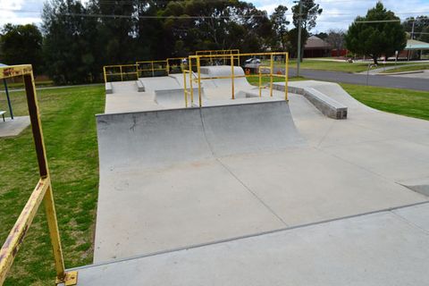 Coleambally Skatepark photo 7
