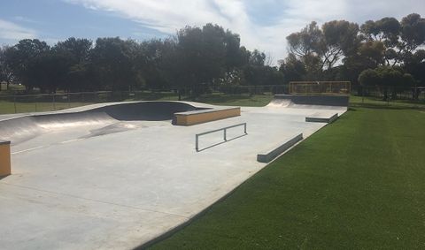 Cooloongup Skatepark photo 4