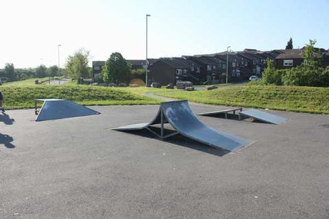 Cottingley Park Skatepark photo 3