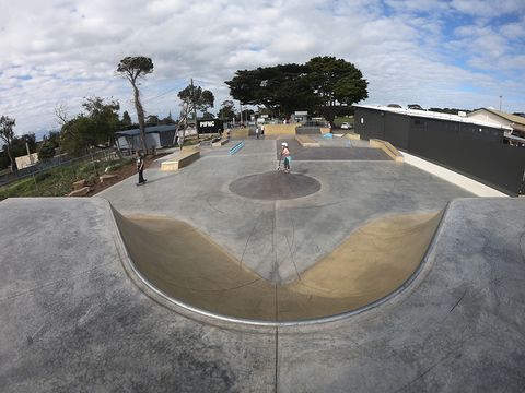 Cowes Skatepark photo 2