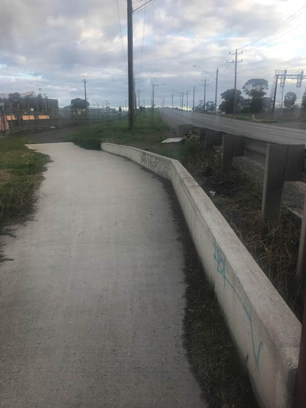 Creek Corner Ledge skate spot