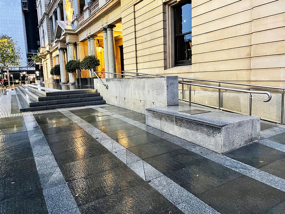 Customs House Double Ledge skate spot