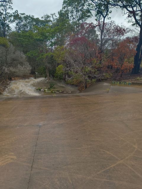Kensington banks photo 4