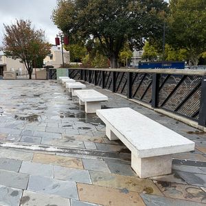 Yi Yuan Benches