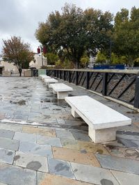Yi Yuan Benches