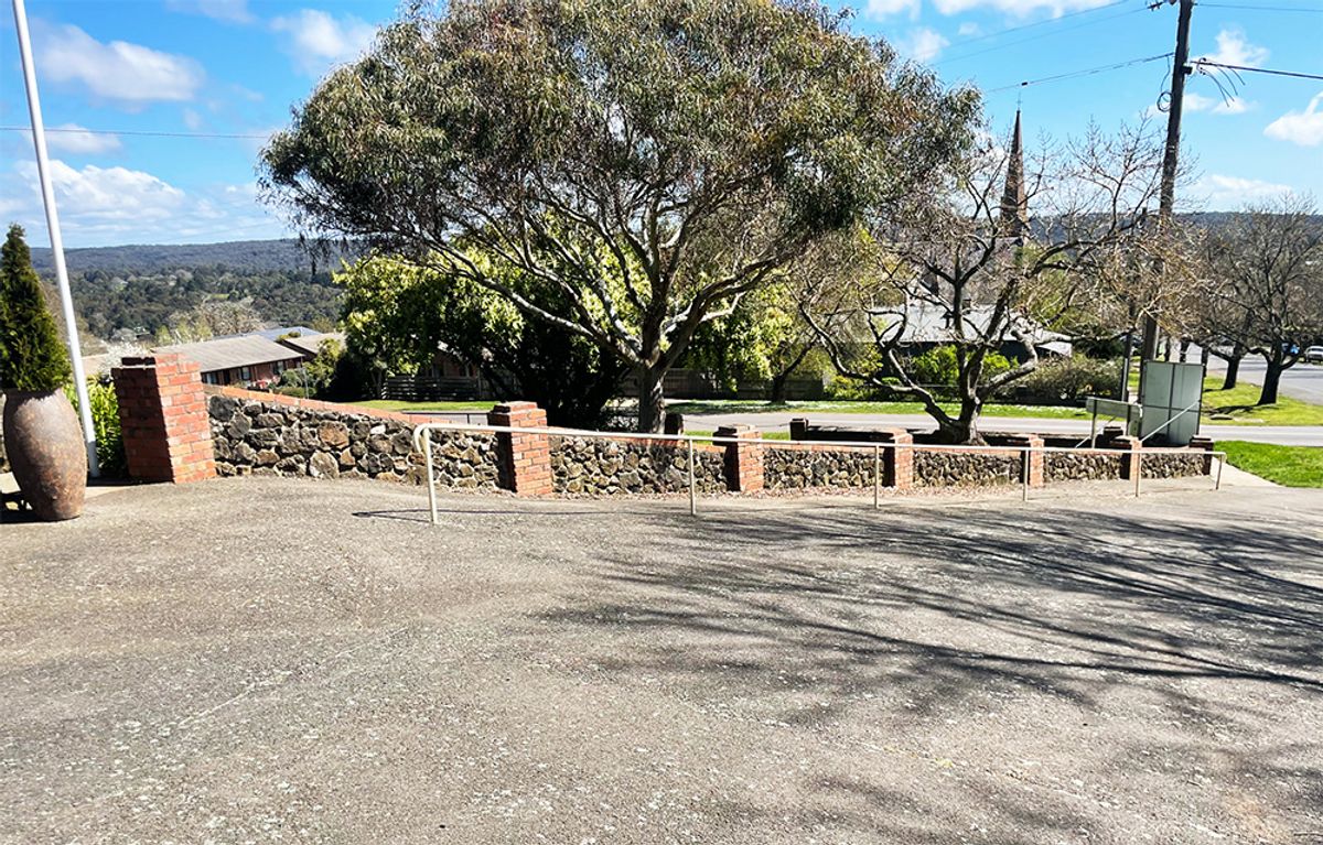 Anglican Rail skate spot