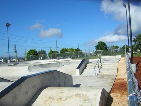 Dededo Skatepark photo 3