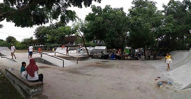Taman Kota Lumintang Skatepark