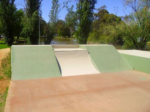 Deniliquin Old Skate Park photo 3