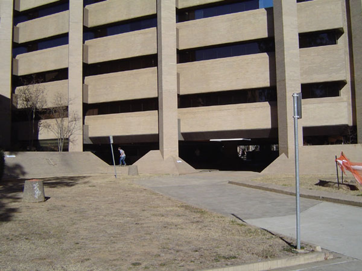 DHC skate spot
