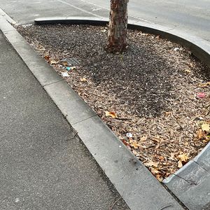 Docklands Park Curved Cur