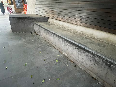 Corner Ledge photo 2