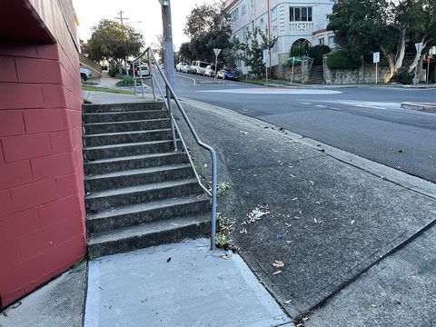 Dudley St Rail photo 2