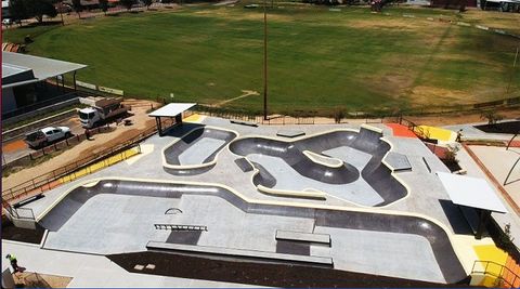 Eaton Skatepark photo 3