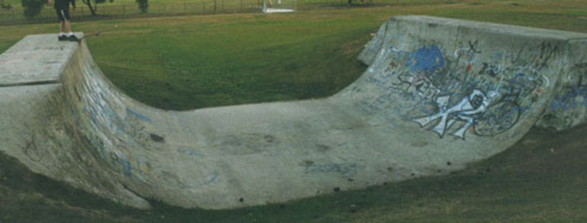 Elanora Half Pipe (CLOSED) skatepark