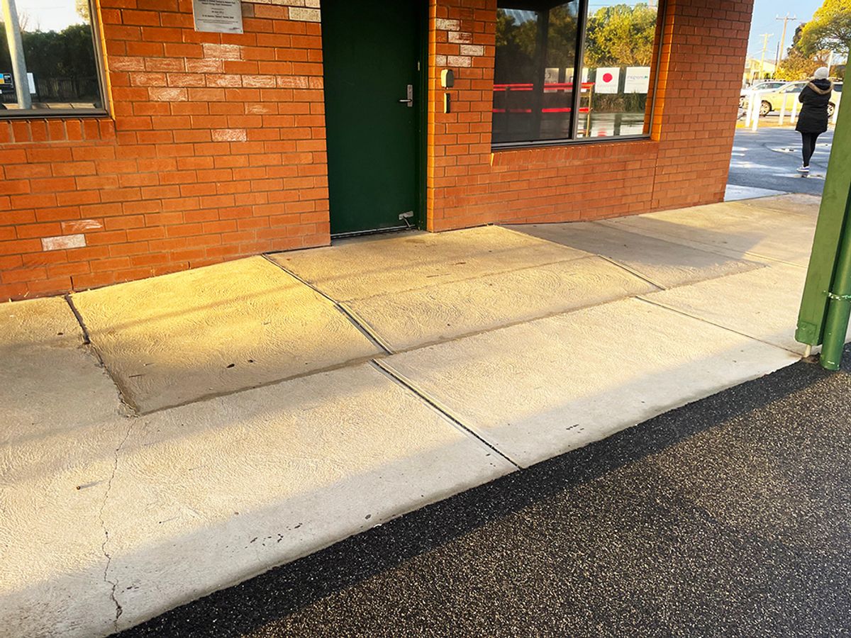 Elderslie Bump skate spot