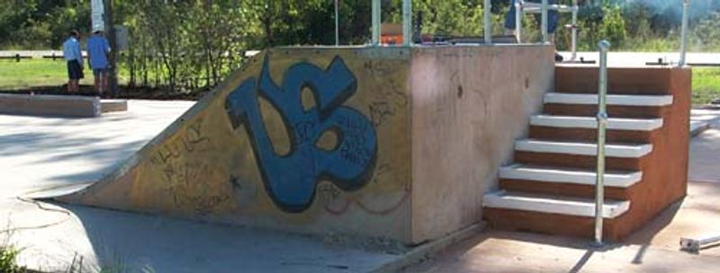 Eleebana Skate Park