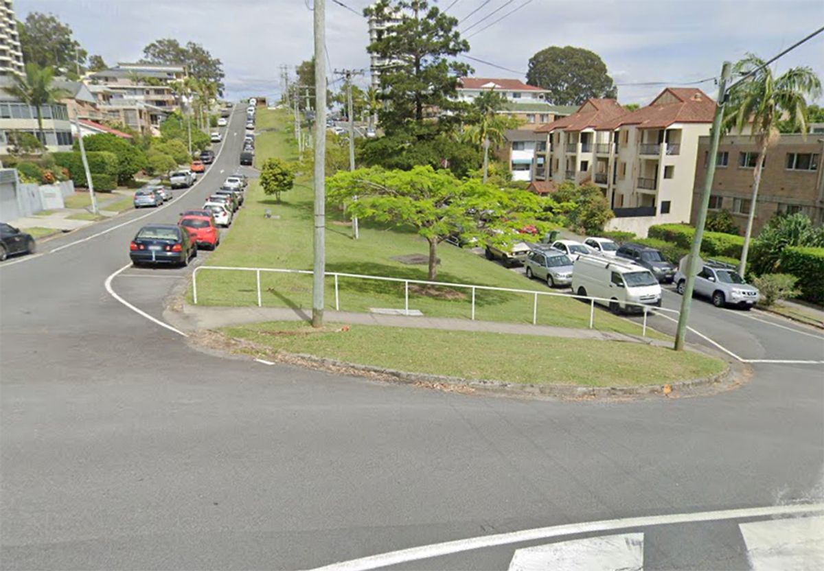 Ewart St Rail skate spot