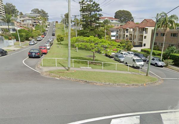 Ewart St Rail