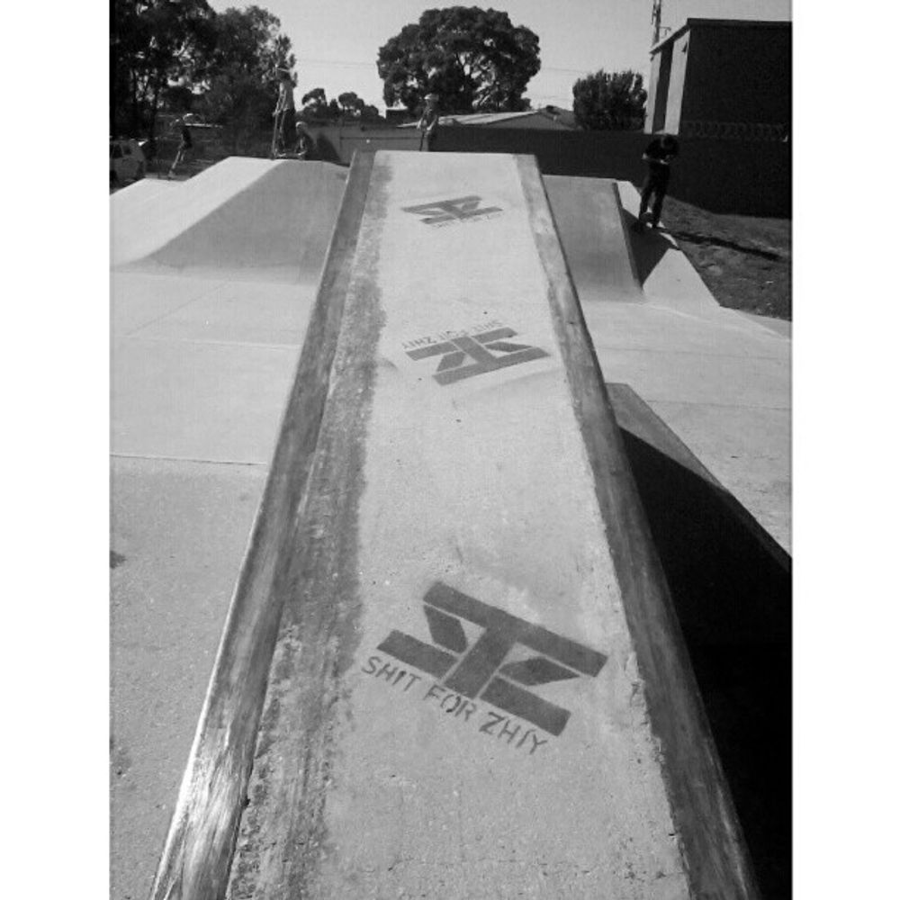Get this gay shit off my skate